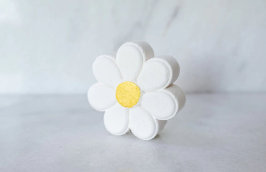 Bath And Beauty Elyse Breanne | Daisy Bath Bomb